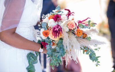Asymmetry in Motion: The Wedding Floral Silhouette Taking 2025 by Storm