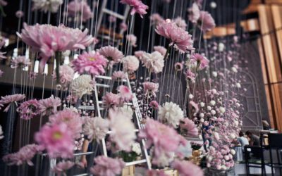 From Floor to Ceiling: Sculptural Florals Shaping 2025 Event Design